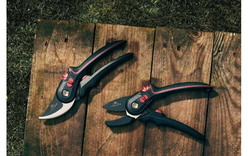 One-handed forged pruner + grass shears