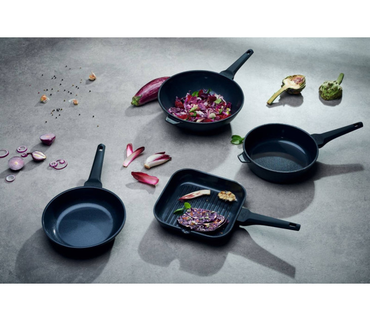 Set of 3 pans 24cm + deep...