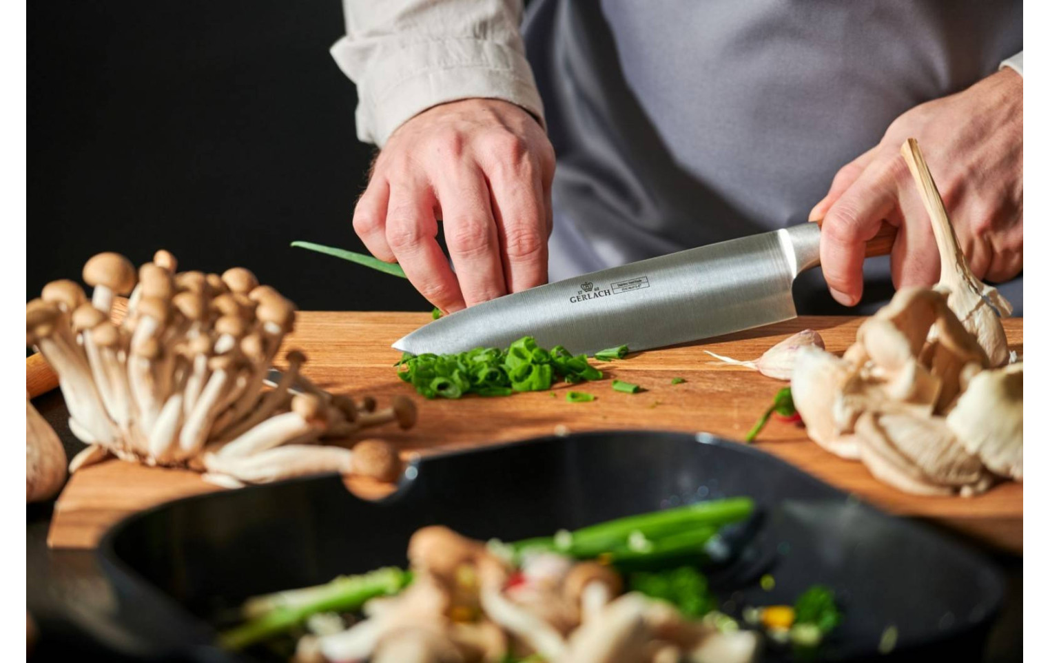 Cutting board NATUR + kitchen knife