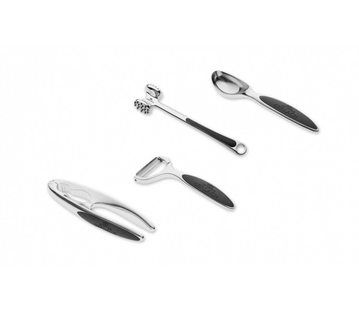 SOLID 4-piece accessory set.