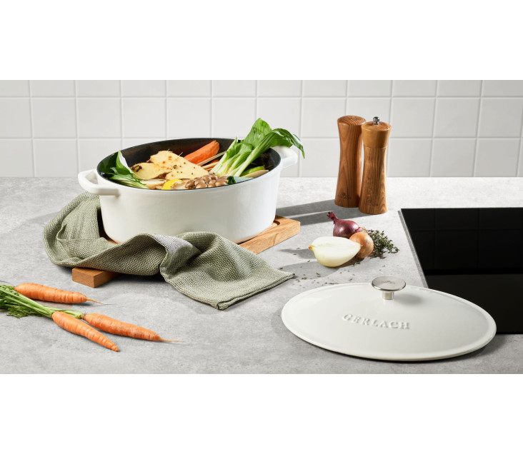 Cast Iron Casserole 5.5 l...