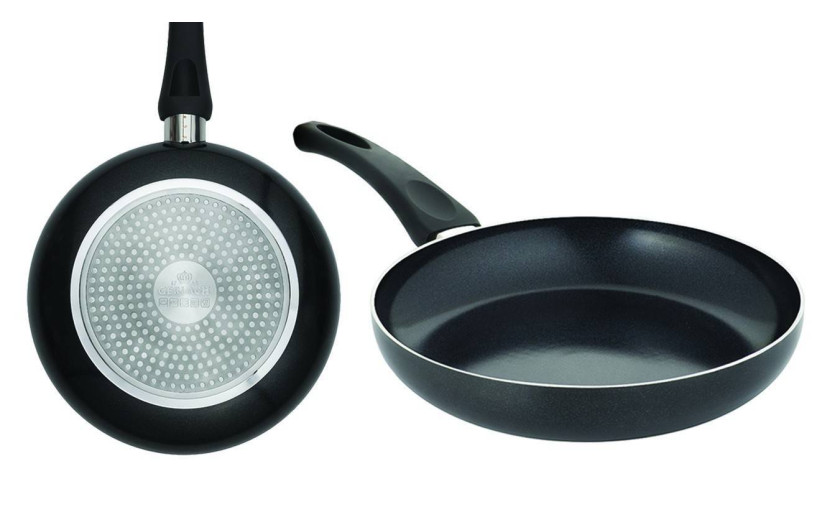 10-piece cookware set FIRST + INITIAL set of 3 frying pans 20/24/28cm