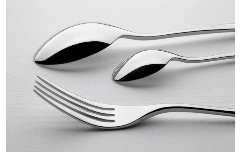 Set of 24 polished MUZA cutlery + 6 cake forks.