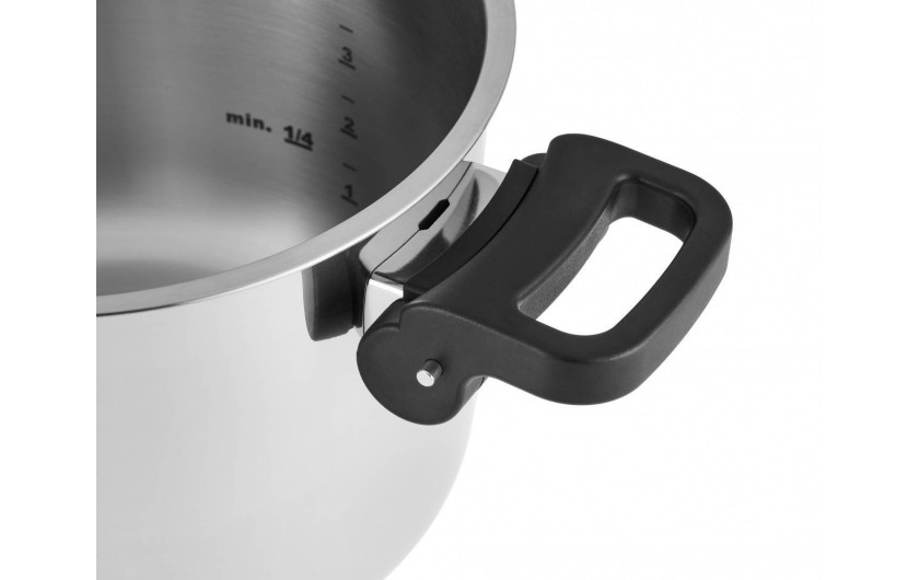 6-piece cookware set SUPERIOR + Pressure cooker 6.0L SOLID 6-piece cookware set SUPERIOR + Pressure cooker 6.0L SOLID
