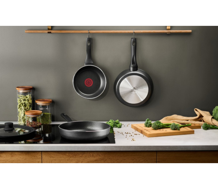 8-piece cookware set BRAVA...