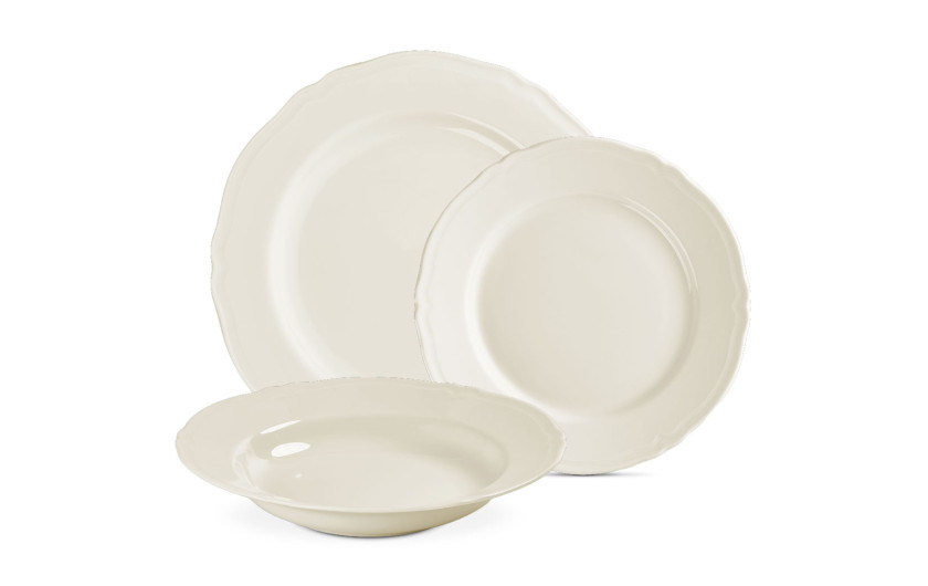 RETRO Set of 18 dinner plates for 6 people.