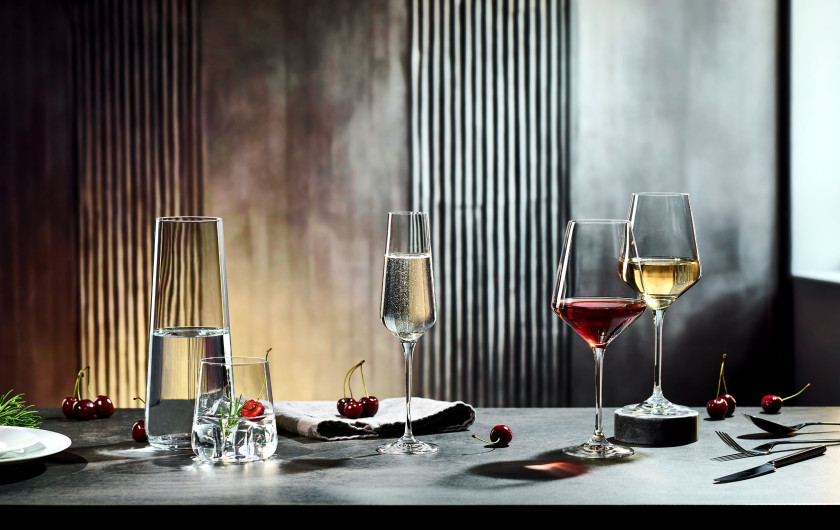 MODERN Red Wine Glasses 6 el