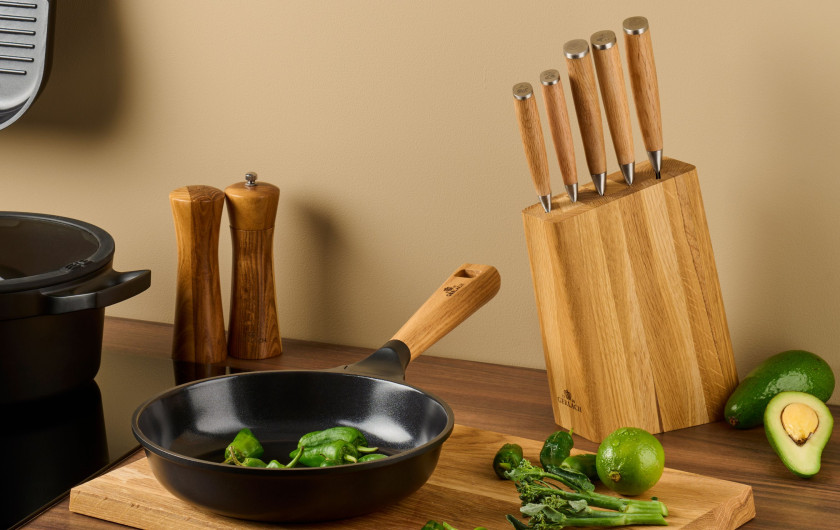 Knife set in NATUR block + cutting board + salt shaker and pepper mill