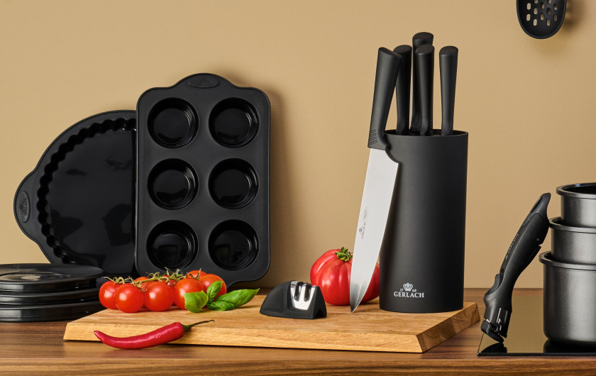 Set of knives in the SMART BLACK block + SMART Mini sharpener + NATUR oak cutting board 30x24 cm