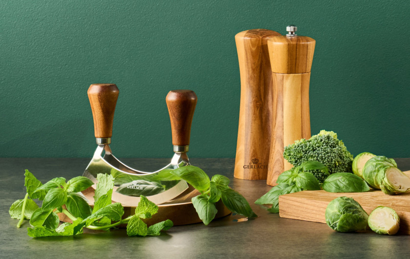 Wooden salt shaker and pepper mill NATUR