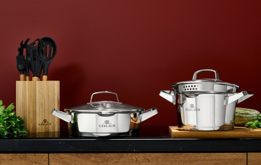 Set of 10 pots SUPERIOR + Set of pans SMART THERMOCOAT 20/24/28 cm + Universal lid SMART Set of 10 pots SUPERIOR + Set of pans SMART THERMOCOAT 20/24/28 cm + Universal lid SMART