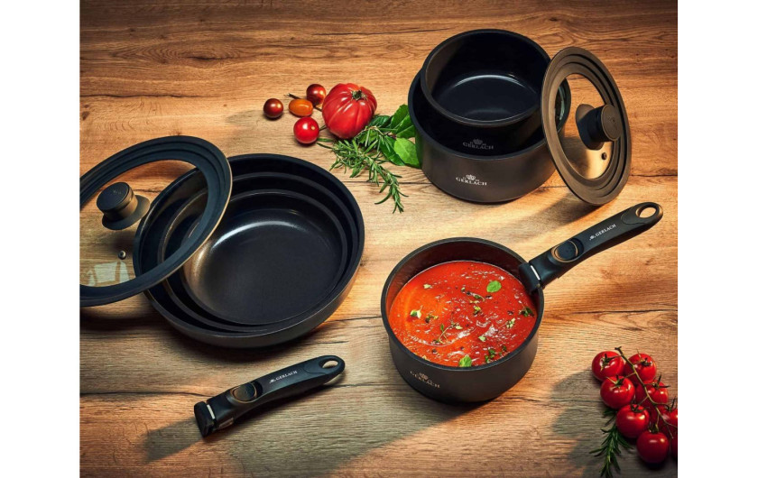 Set of pots and pans + lids SMART 9-piece Set of pots and pans + lids SMART 9-piece