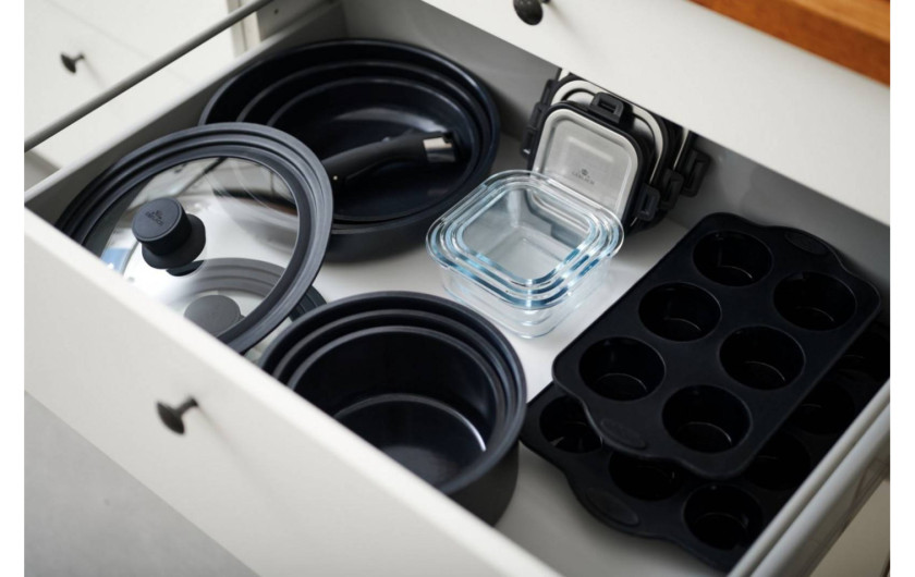 Set of pots and pans + lids SMART 9-piece Set of pots and pans + lids SMART 9-piece