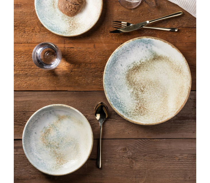 Dinnerware set 18 piece...