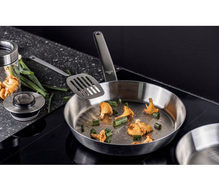 Prestige 28 cm steel frying...