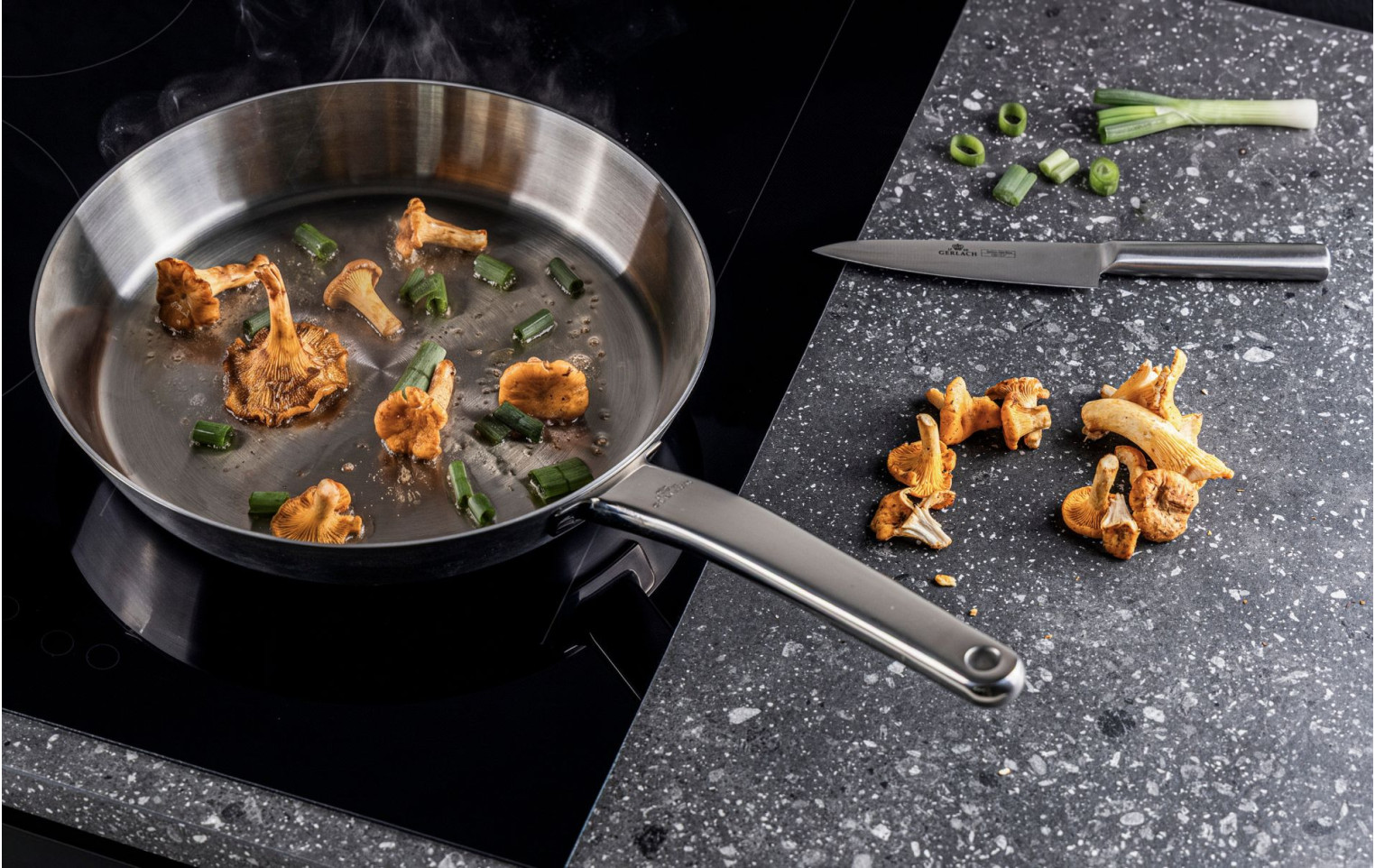 Prestige 28 cm steel frying pan