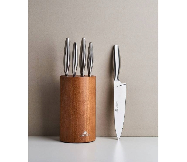 Set of knives in a FINE block