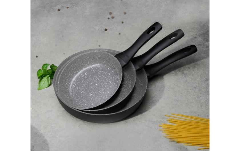 GRANITEX GREY 20 cm frying pan with ceramic coating.