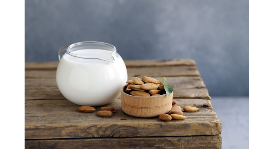 How to prepare almond milk?